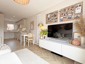 Photo 14- click for photo gallery